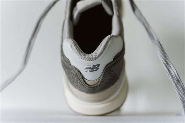 Klassisk stil og komfort: Oplev New Balance 530 sneakers